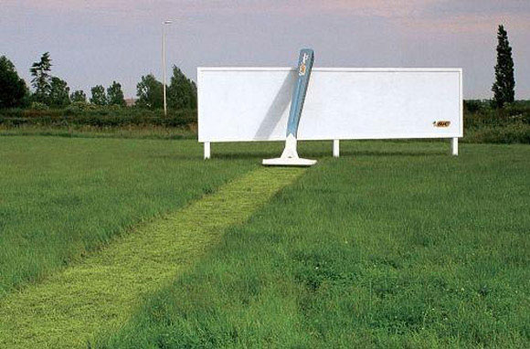 50 AMAZING Guerrilla Marketing Ideas! 8 Bic - Creative billboard ad idea for a razor
