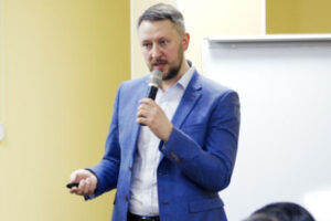 Social media video production, leadership video